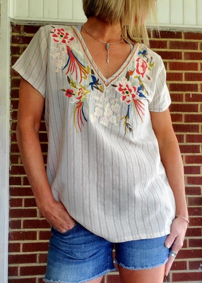 Solitaire Tops - Solitaire embroidered top med